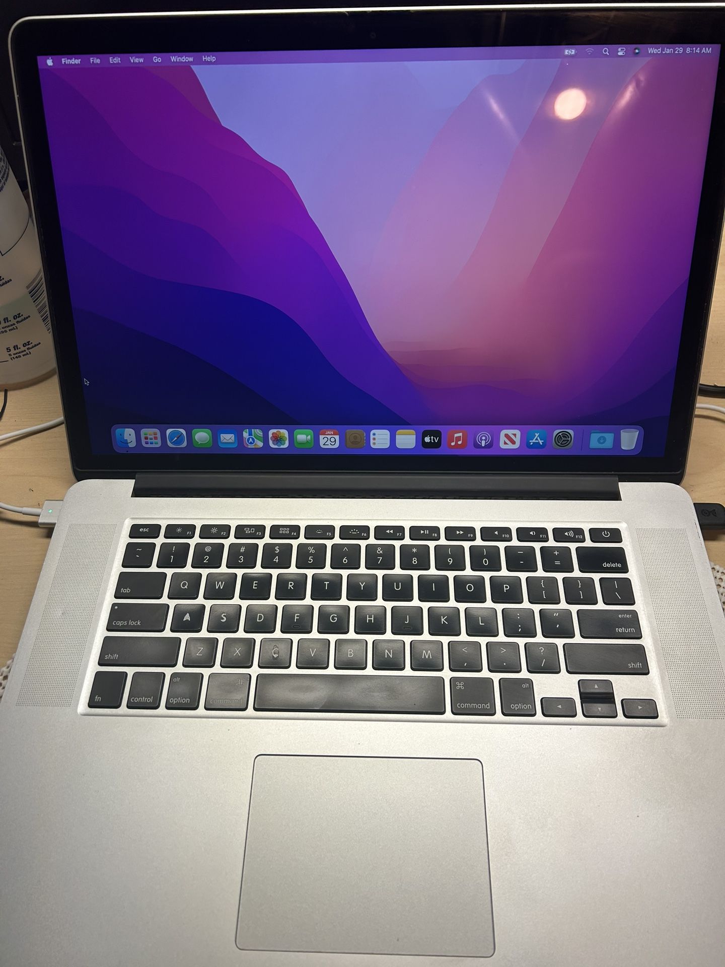 MacBook Pro 15in i7 No iCloud Lock 16ram 240 Ssd