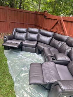 Ashley Reclining Sectional Sofa with – Cup Holders