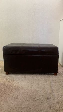 Storage ottoman