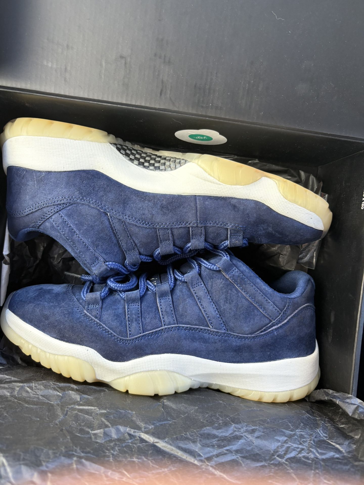 Jordan retro 11s 