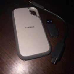 SanDisk 2TB Extreme External Portable SSD