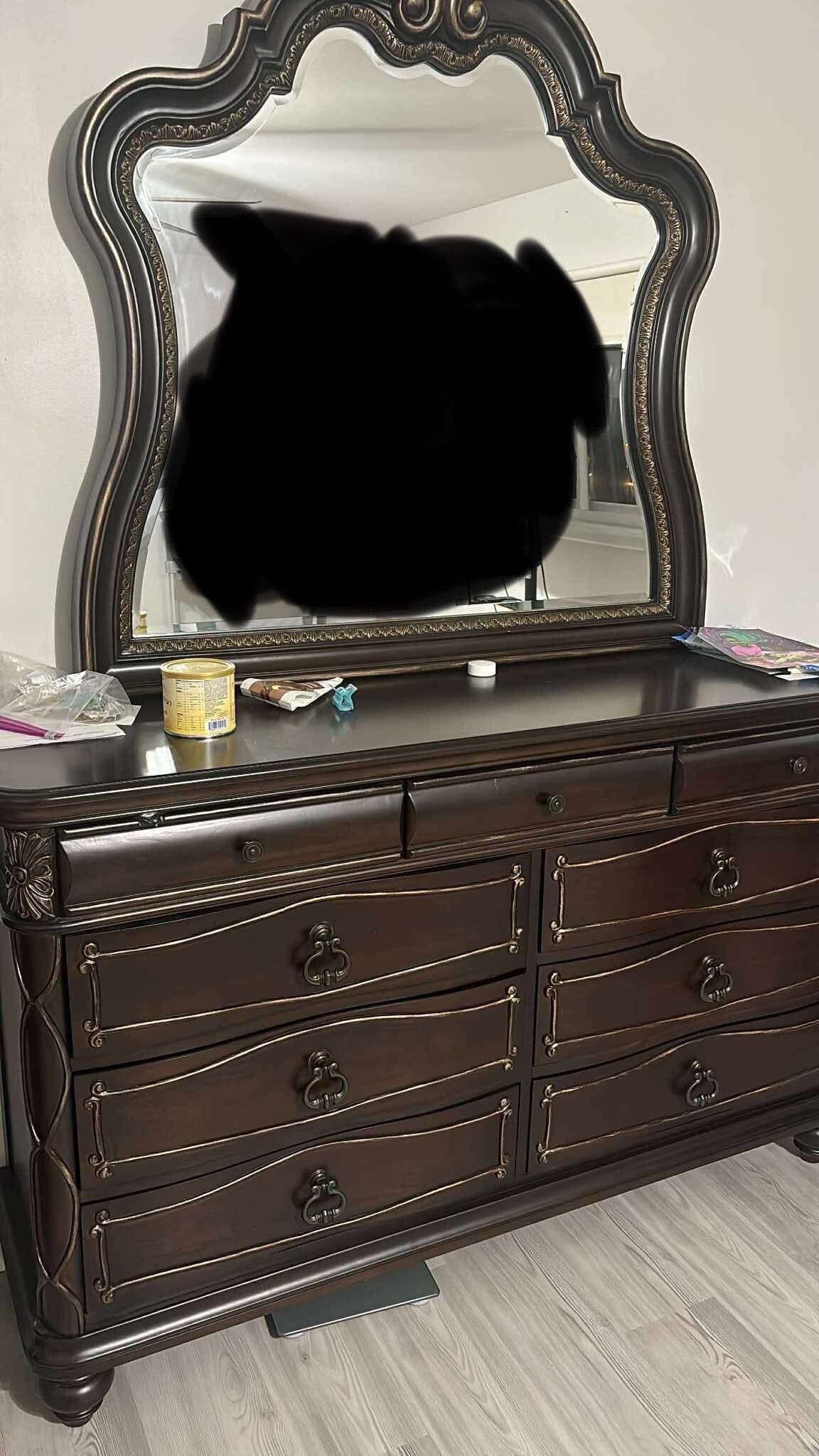 Espresso 9 Drawer Dresser And Mirror