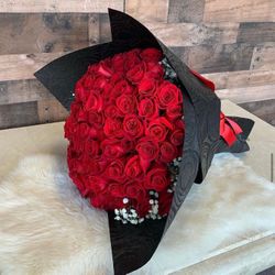 100 Rose Bouquets