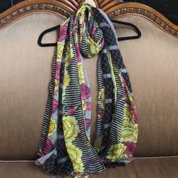 Beautiful scarf/ sheer shawl/ wrap/ Dupatta