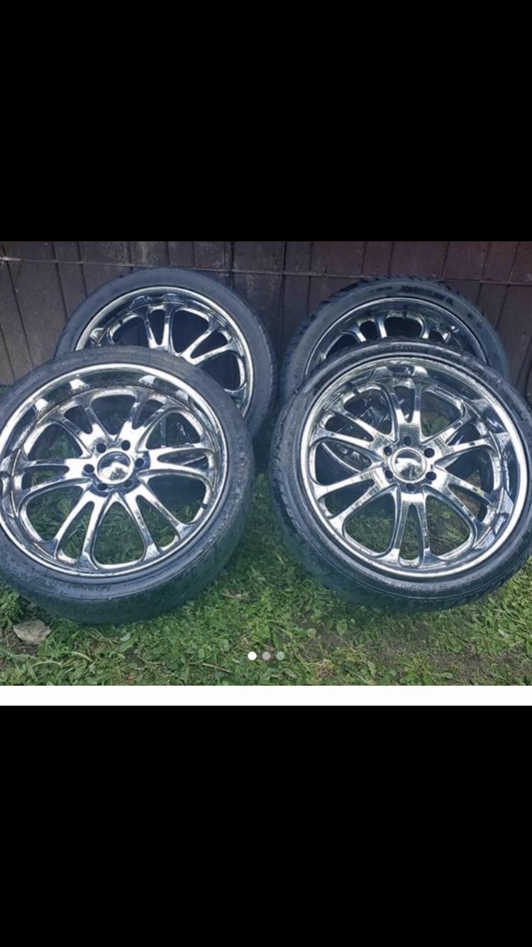 24 inch boss rims...6 lug for truck came off a avalanche truck....all they need is a lil clean up and ur ready for the summer