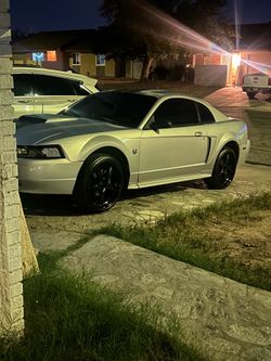 2004 Ford Mustang