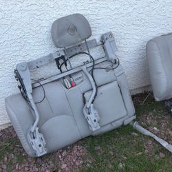 Chevy Tahoe,Cadillac,or GMC 2nd Row Seat