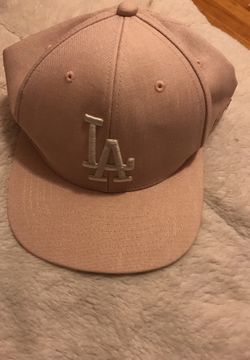 MLB pink cap