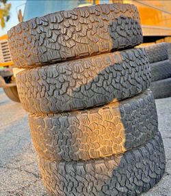 275/70/18 bffoodric hSelling a set of 4 tires in excellent condition 🫡
