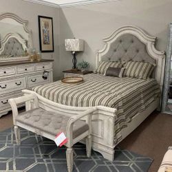  Chipped White Upholstered Panel Bedroom Set
