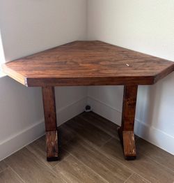 Corner Desk