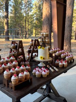 Cupcake stands