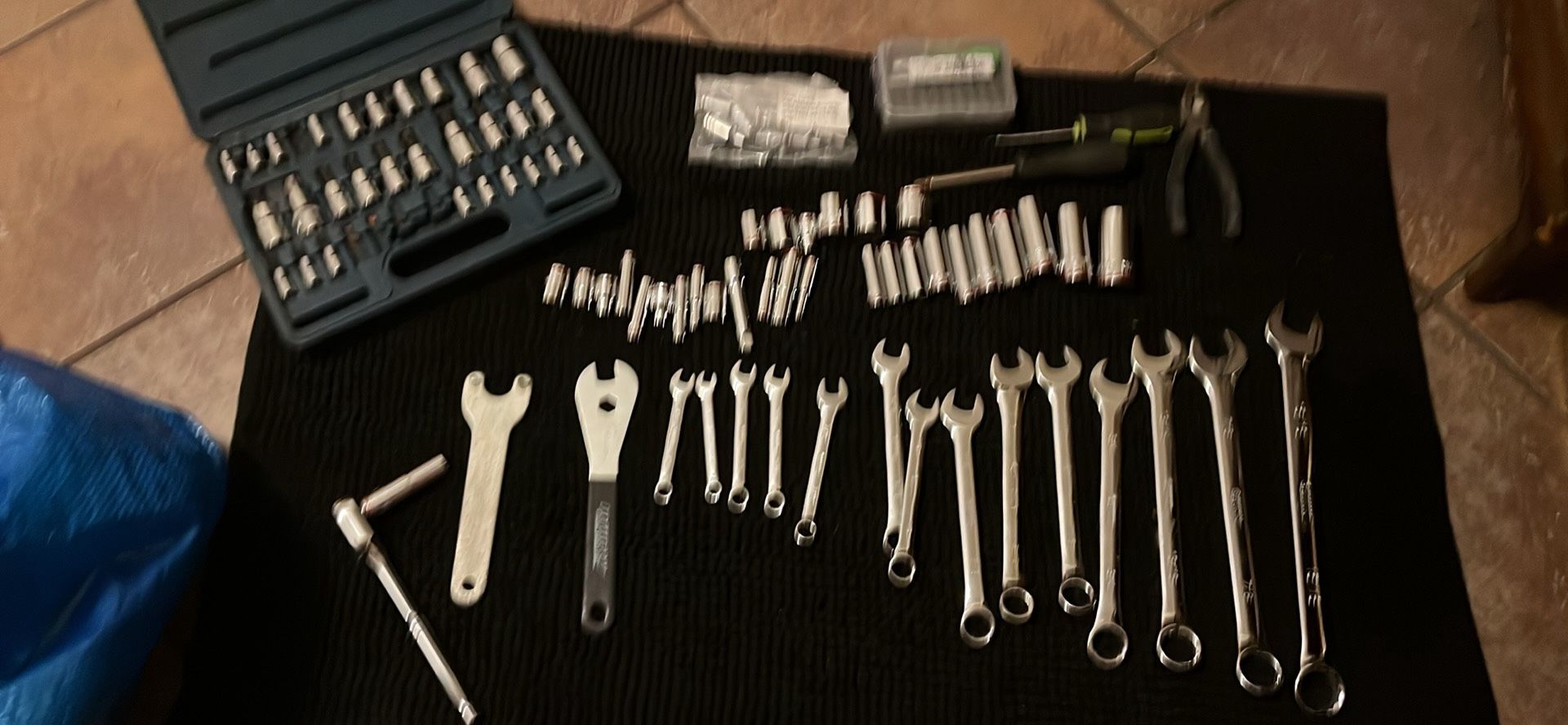 Wrench And Socket Tool Set