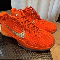 Nike Kobe VI Total Orange GS SIZE 4.5y