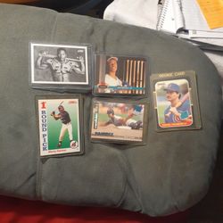 Vintage Baseball Cards. 5 Card Lot. 