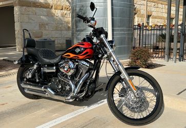 Harley Davidson dyna wide glide