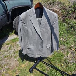 Tom James Custom Men's Suit