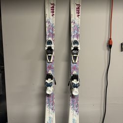 Volkl Chica Skis (130 Length)