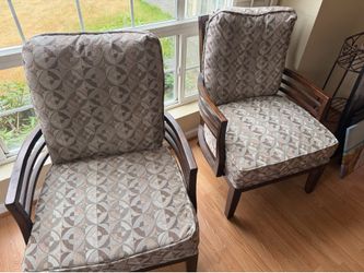 Couch with matching chairs