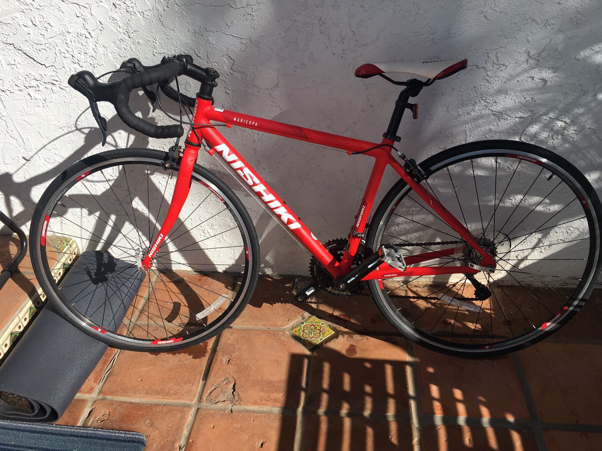Nishiki Maricopa Road Bike, small (5’3” - 5’7”)