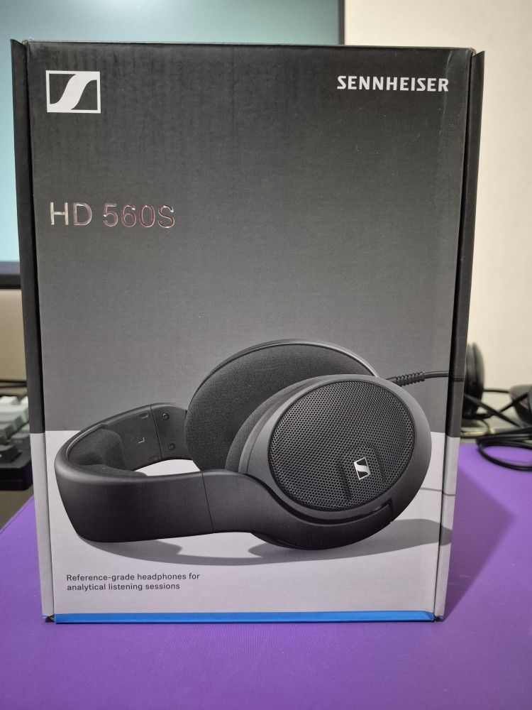 Sennheiser 560S
