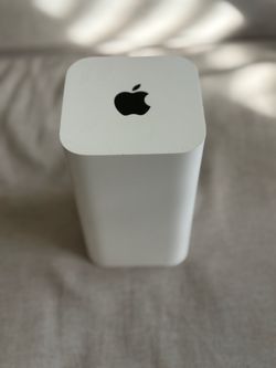 Apple AirPort Extreme Base Station A1521 (6th Generation) Wireless Router