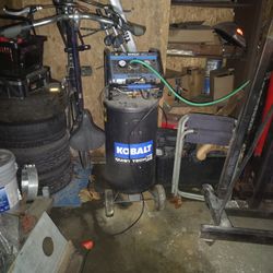 Air Compressor 26 Gallon 