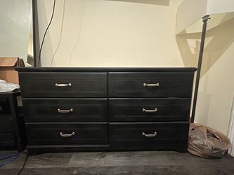 Dresser (Matte Black)