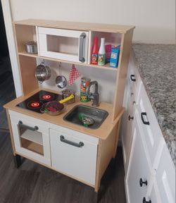 Play Kitchen