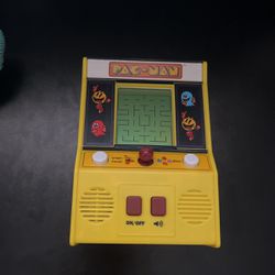 Pac-Man Arcade Game Mini