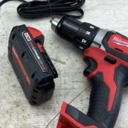 Milwaukee $75 Drill Set Fast Charger Box And Batt