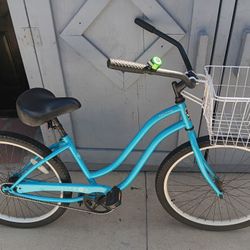 PHAT.   Beach Cruiser.      26"tires 