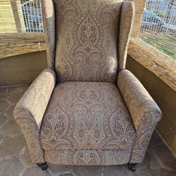 Set Of 2 Recliners 