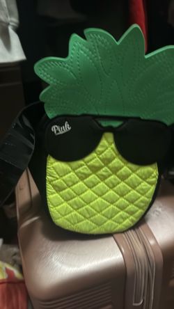 Victoria’s Secret pineapple cooler bag