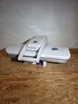 Steam Press SP-660 Electric personal home ironing board, steam press