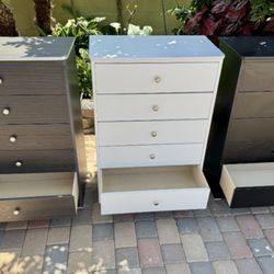 New Chest Five Drawer Dresser New 