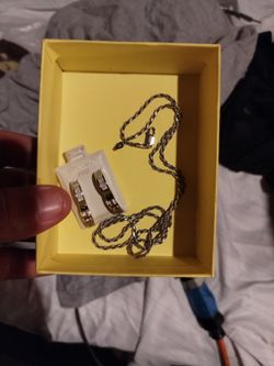 chain an ear ring set 