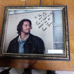 Autograph Photo Of Keanu Reeves 
