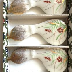Vintage Gourd Shaped Floral Hashi oki Chopstick Rests in Original Box - set of 5 