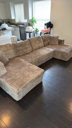 Modular U shaped sectional Sofa/Couch