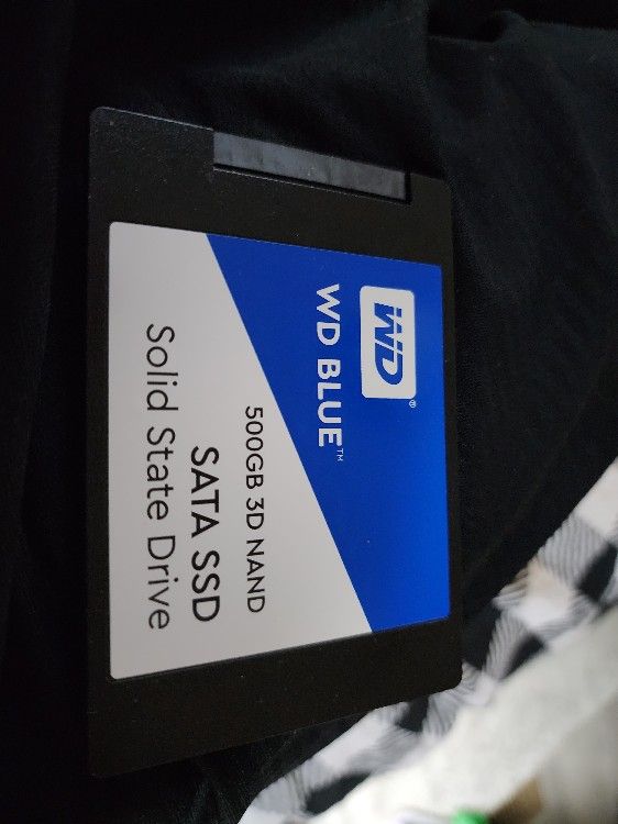 WD BLUE NEW 500GB SSD