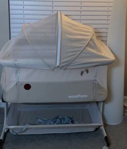 Bedside Crib with Full Mesh Sides, Soft Sheet, 6-Height Adjustment, Storage Basket, Easy Folding Portable Bassinet