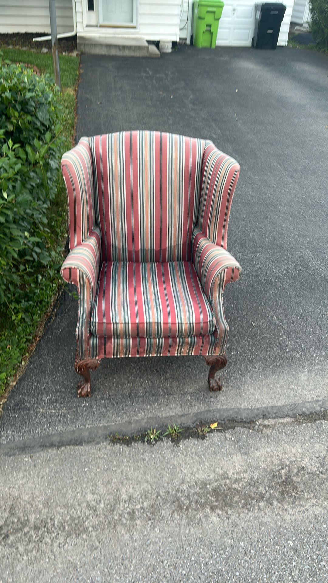 Comfortable Chair, Negotiable Price,  You Have To Come to Pick It Up Fayetteville NY