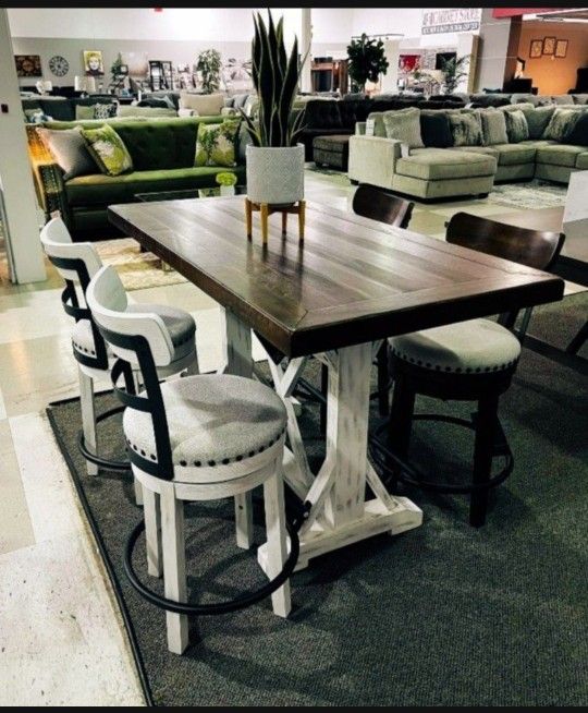 White/ Natural Brown Counter Height Dining Table And Bar Stools 🥂 Kitchen/Dining Room ✅New Brand 🎯 Delivery Available 👍 Financing Options 🤩