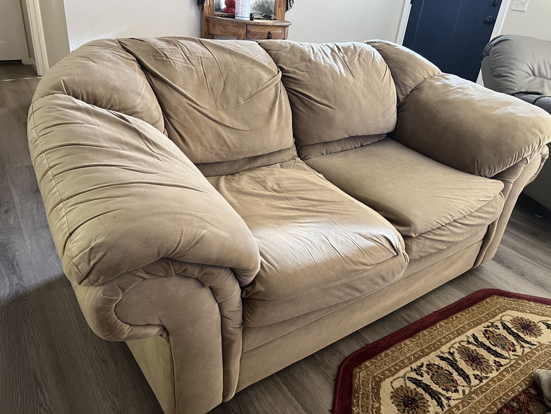 Love Seat Couch 