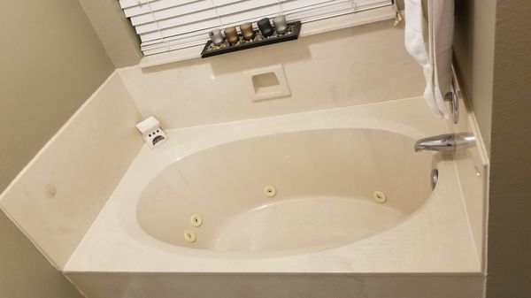 off white jet tub jacuzzi for sale in houston, tx - offerup