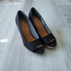 Black TOMS Classic Espradrille Sandals Heels Wedges Size 8