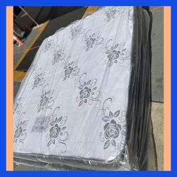 King size mattress / Colchon