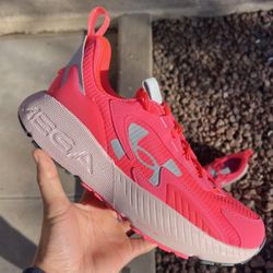 Under Armor Mens 10 Women 11.5 $40 FIRM NO TRADES