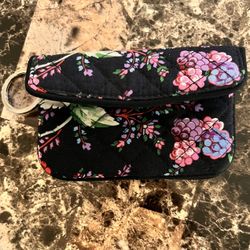 VERA BRADLEY FLORAL BLACK QUILTED WRISTLET EUC